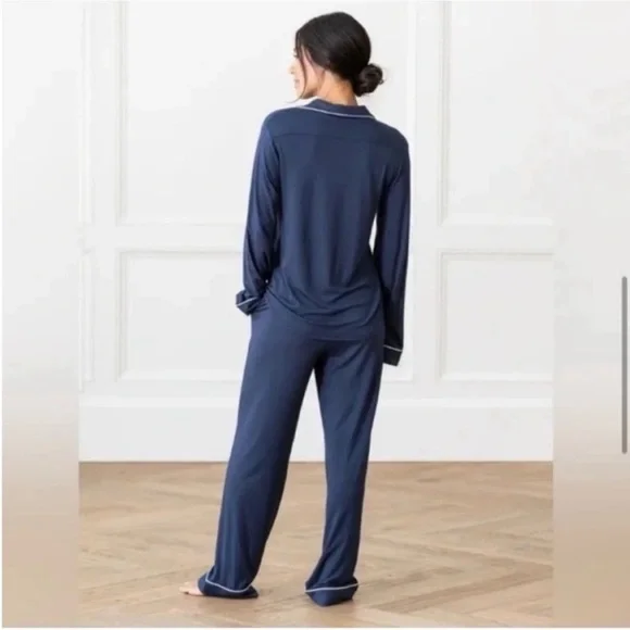 Cozy Earth Pajama Top & Pants Matching Two Piece Set in Navy XS - Picture 3 of 10